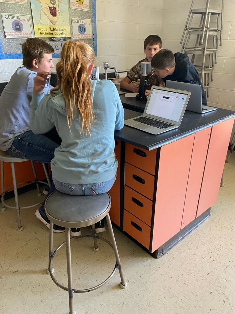 7th grade uses microscopes